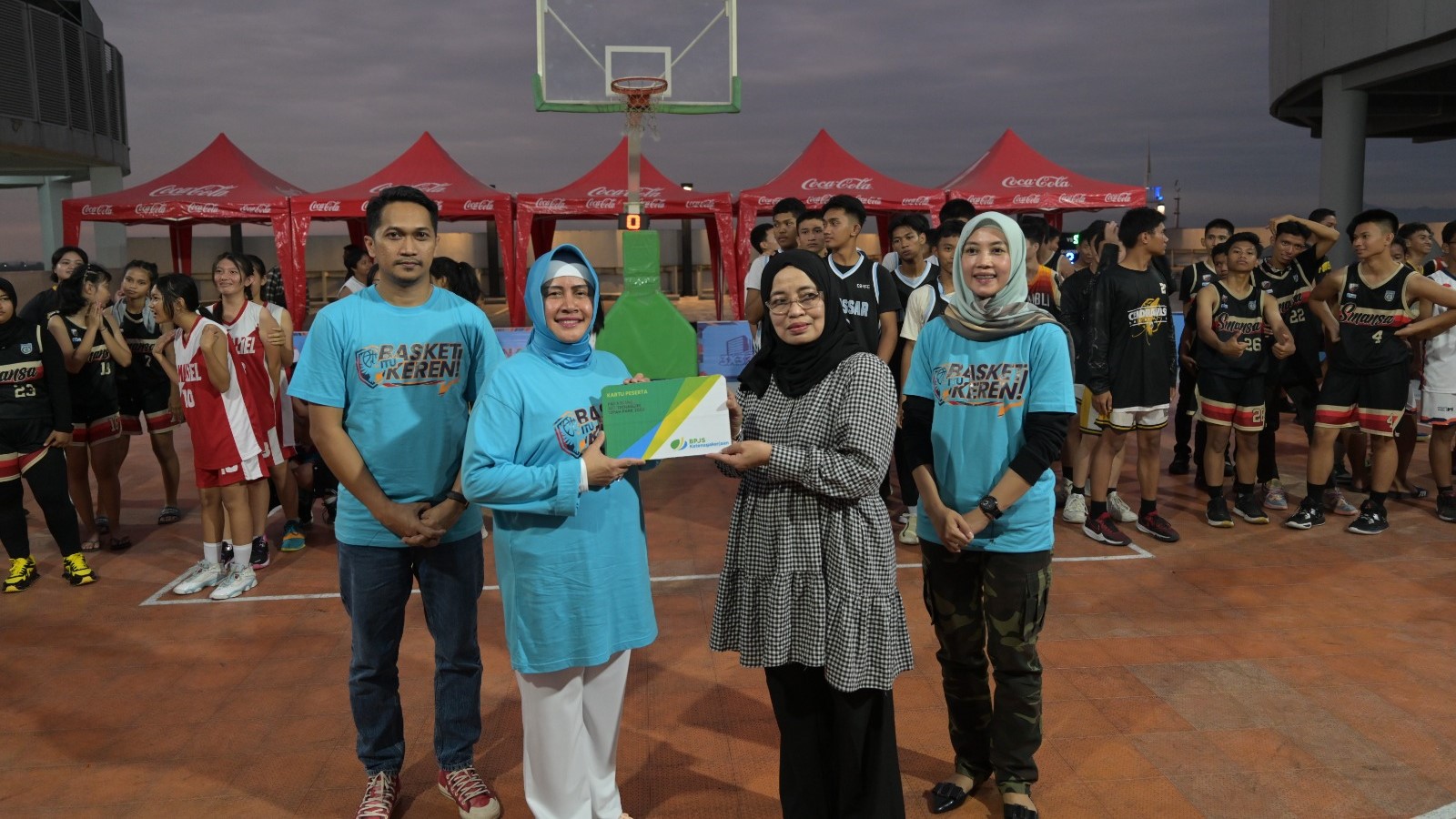 Indira Yusuf Ismail opens Makassar middle school 3X3 basketball tournament